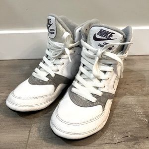 Women’s Nike Greco White/Silver Size 7